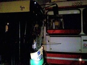 Vážna nehoda autobusov #1203 a 2800