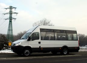 Vozidlový park autobusov doplnili ďalšie 4 minibusy Iveco