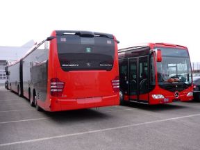Vozovňa Petržalka obdržala ďalšie kĺbové autobusy Mercedes-Benz CapaCity