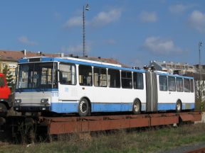 Do Bratislavy prišiel ďalší trolejbus Škoda 15 Tr z Chomutova
