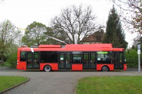 Prvý trolejbus Škoda 30 Tr s APU prišiel do Bratislavy