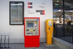 Multifunkčný automat na cestovné lístky už aj na autobusovej stanici