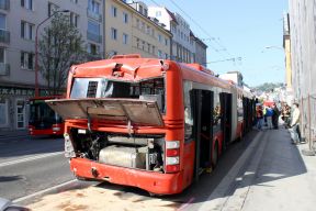 Autobusy #2213 a 2242 boli opravené