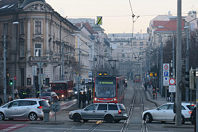Mesto spúšťa na Šafárikovom námestí nový semafor, ktorý má zlepšiť dopravnú situáciu