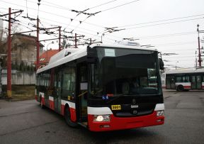 Trolejbus Škoda 30 Tr SOR #3001 je na skúškach v Bratislave