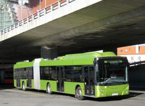 Kĺbový autobus TEDOM C18 G na testovaní v Bratislave