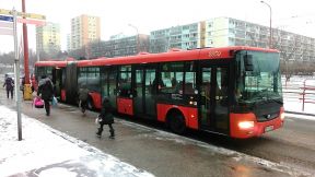 Mimoriadne: Prerušená premávka električiek v Dúbravke