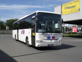 V Banskej Bystrici začínajú jazdiť nízkopodlažné prímestské autobusy