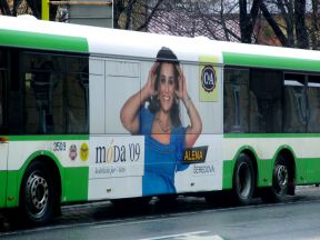 Ďalšie reklamy na autobusoch