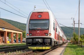 Po zrušení premávky vlakov cez Dolný Milochov sa navýši počet spojov MHD