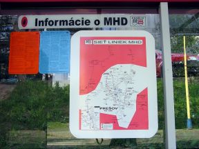 Na väčšine prístreškov boli inštalované informačné materiály o MHD