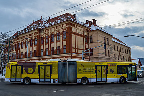 Irisbus Citelis 18M #359 s celovozidlovou reklamou